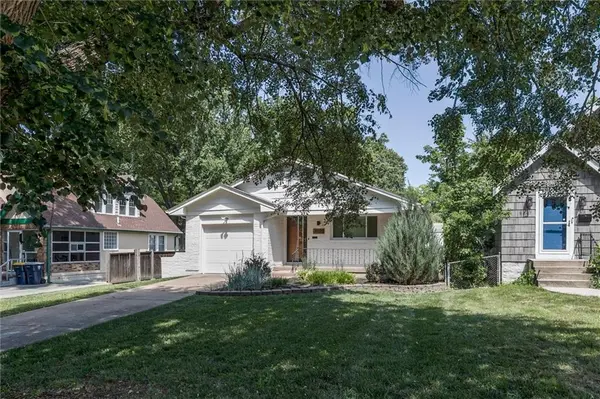 8239 WARD PARKWAY PLZ, Kansas City, MO 64114