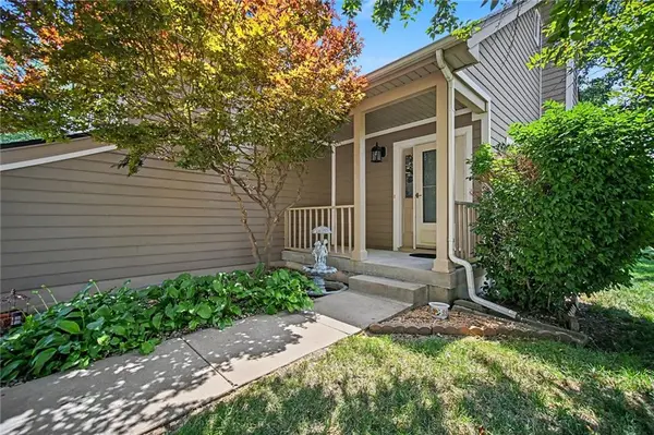 507 E 10th ST, Kearney, MO 64060