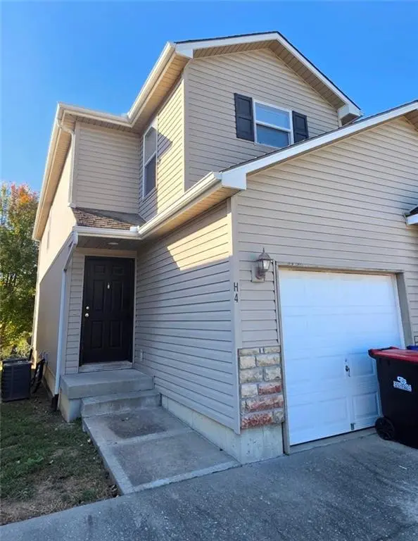 425 Hawthorne  #H1,H2,H4 BLVD, Warrensburg, MO 64093