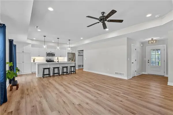 2713 S Fir TER, Eudora, KS 66025