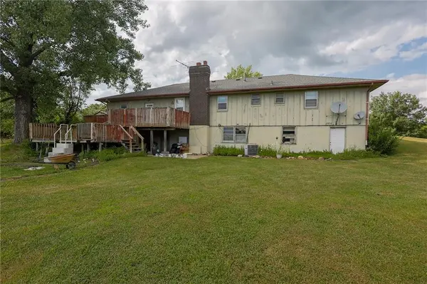 13137 Norris RD, Rayville, MO 64084