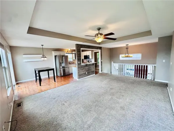 1603 W 7th Street TER, Knob Noster, MO 65336