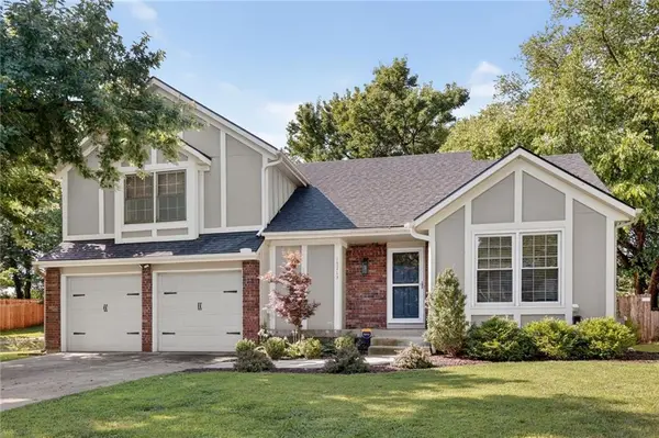 15713 W 81st ST, Lenexa, KS 66219