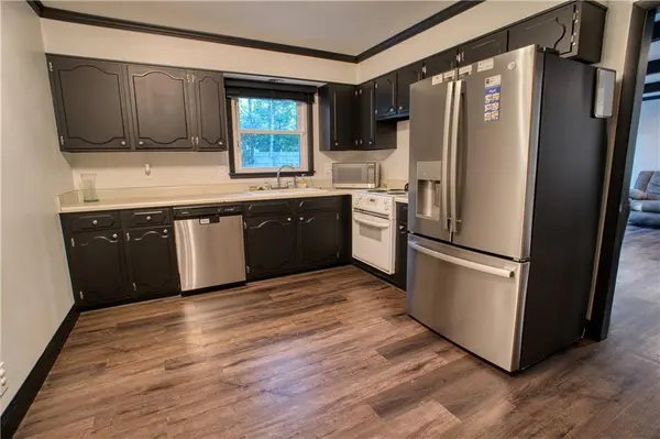 2010 SW 33rd ST, Topeka, KS 66611
