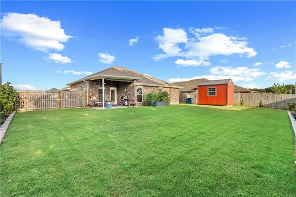 337 Sidney LN, Webb City, MO 64870