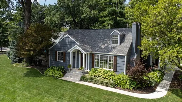 4432 Tomahawk RD, Prairie Village, KS 66208