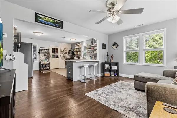 7108 N Kranz RD, Gladstone, MO 64118