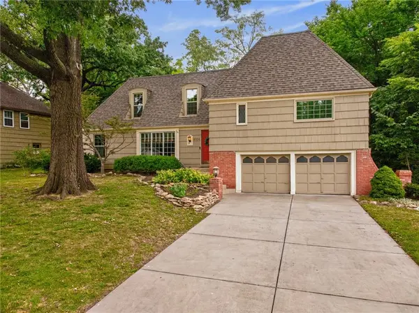 9104 W 106th ST, Overland Park, KS 66212