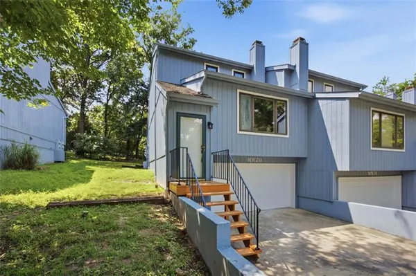 10129 Steele RD,  Edwardsville,  KS 66111