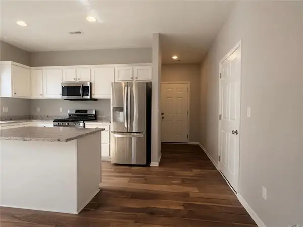 7712 NW 124 ST, Kansas City, MO 64163