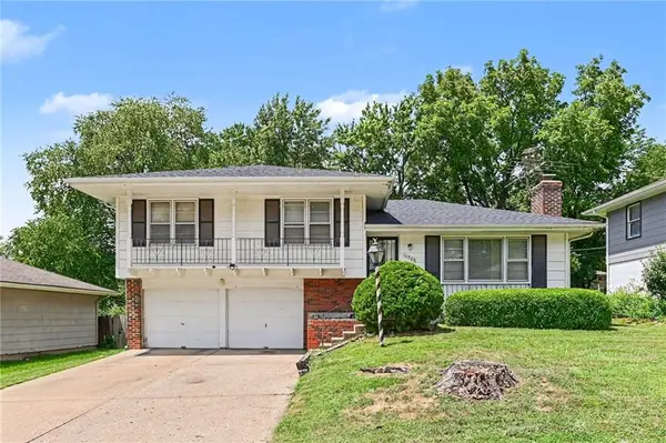 11906 Fuller AVE,  Grandview,  MO 64030