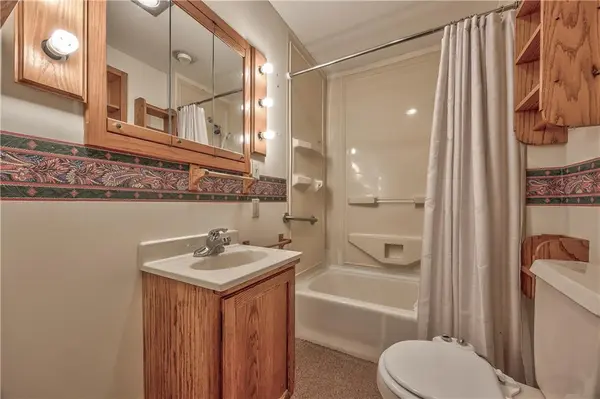 412 W Insley AVE, Bonner Springs, KS 66012
