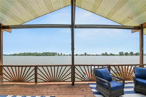 137 Schoonover DR, Big Lake, MO 64437