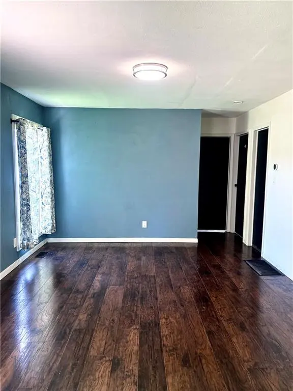 5315 University AVE, St Joseph, MO 64503