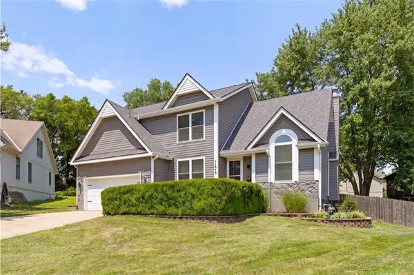 11515 S Lennox ST, Olathe, KS 66061