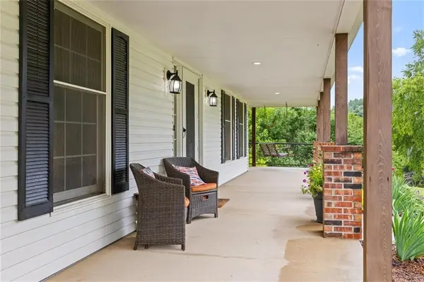 9133 Coronado CIR, De Soto, KS 66018