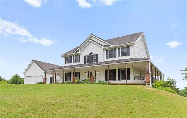 9133 Coronado CIR,  De Soto,  KS 66018
