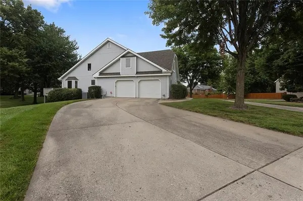 6914 N Bellefontaine AVE, Gladstone, MO 64119