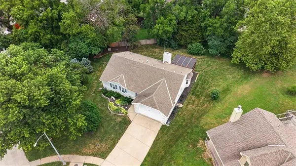 1650 N Sunset ST, Olathe, KS 66061