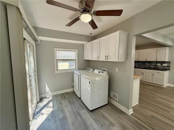 2809 E 39th ST, Kansas City, MO 64128