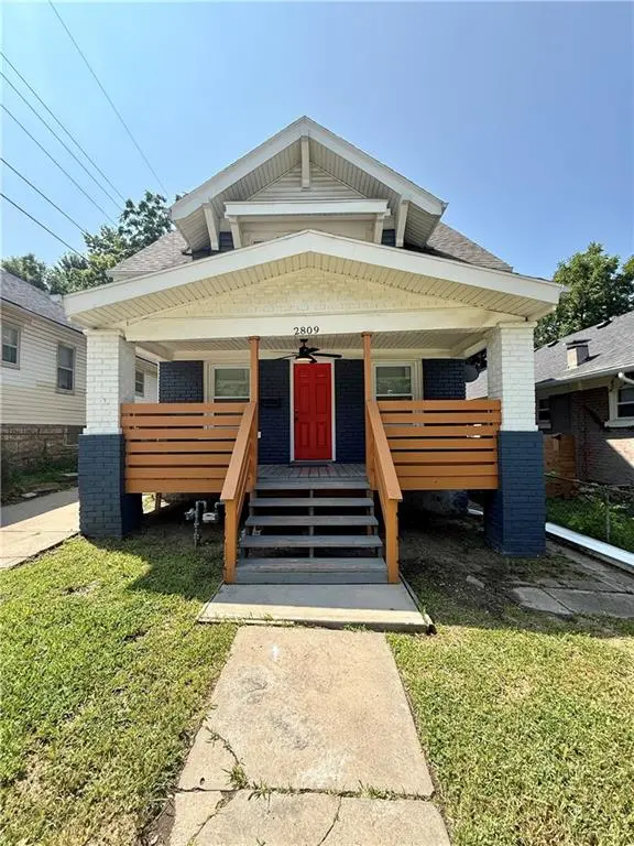 2809 E 39th ST, Kansas City, MO 64128