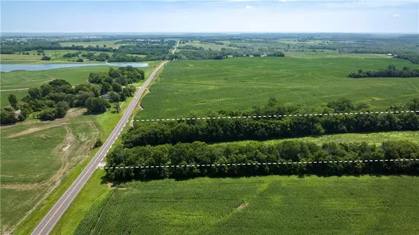 25525 Fairmount RD, Mclouth, KS 66054