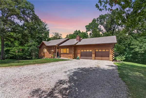 6921 Bryant Knob RD, Wellington, MO 64097