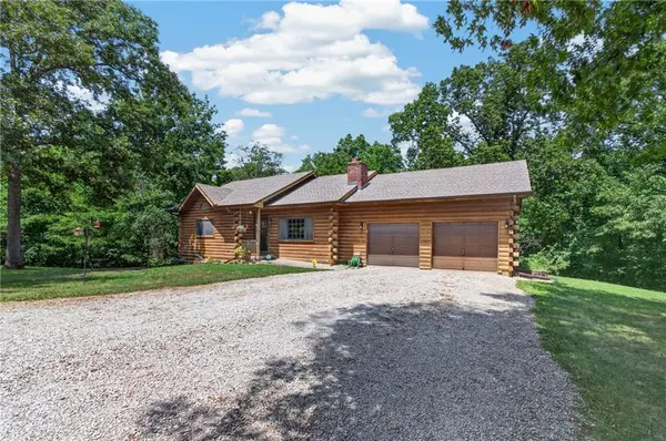 6921 Bryant Knob RD, Wellington, MO 64097