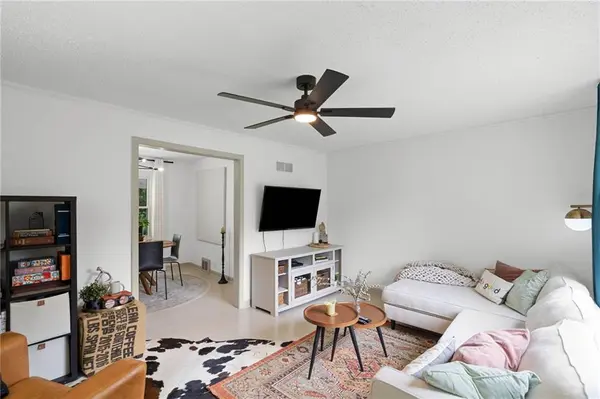 2705 Beverly CIR, Independence, MO 64052