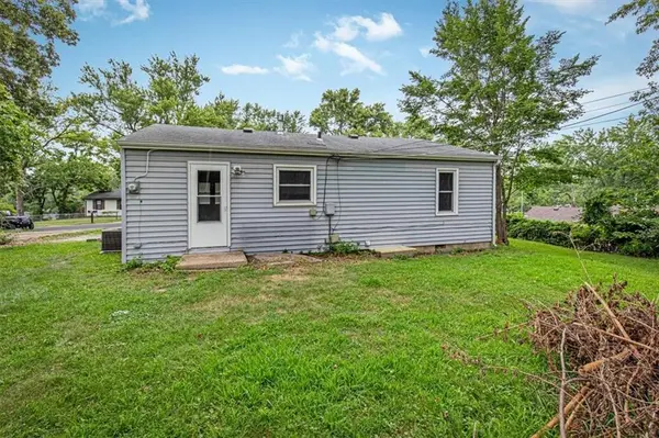 7209 NE 51st ST, Kansas City, MO 64119