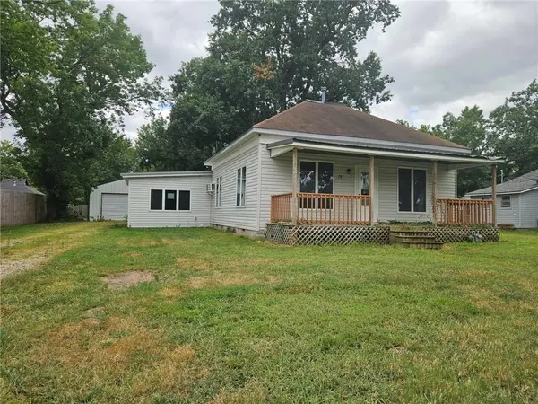 705 W Magnolia ST,  Cherokee,  KS 66724