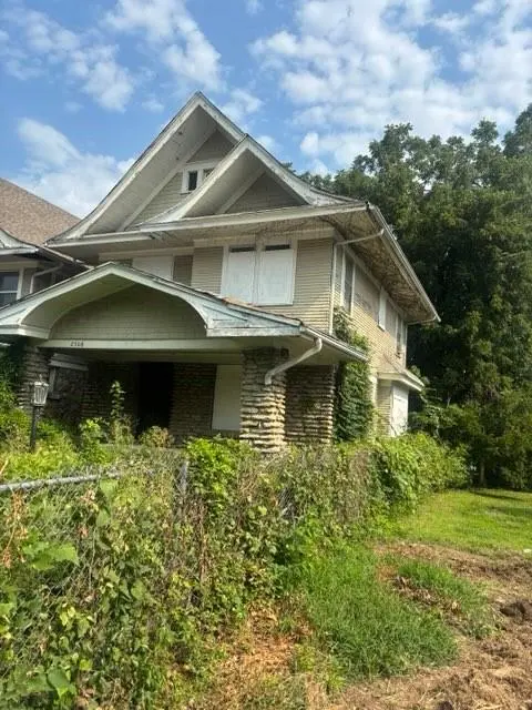 2508 E 42nd ST, Kansas City, MO 64130