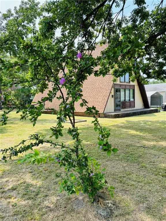 151 E 22nd ST, Baxter Springs, KS 66713