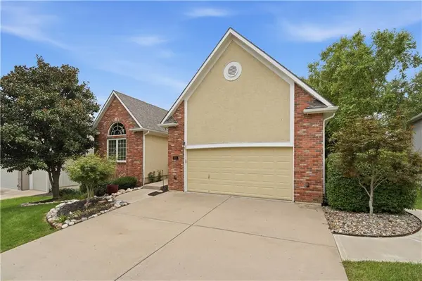 8921 NE 94 TER, Kansas City, MO 64157