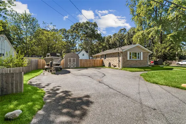 277 McKinley DR, Mastic Beach, NY 11951