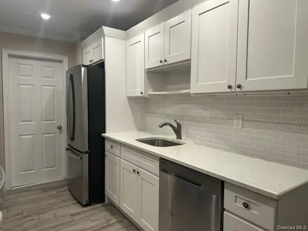 121 Whalers CV, Babylon, NY 11702