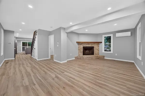 95 Silver Lake Sctn RD, Middletown, NY 10940