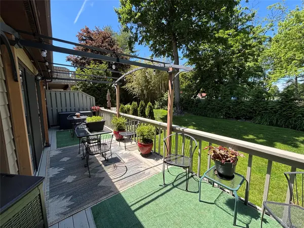 88 The Glen #88, Glen Head, NY 11545