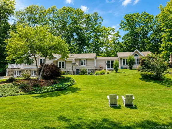 9 Lewis RD, Pound Ridge, NY 10576