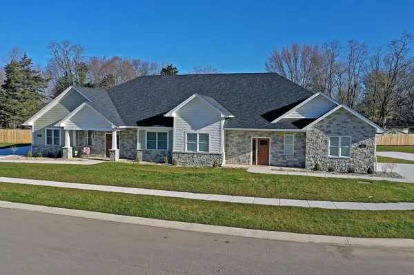 312 Blue River DR, Knightstown, IN 46148