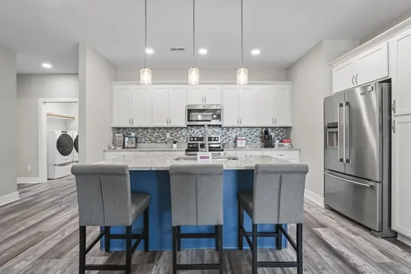 312 Blue River DR, Knightstown, IN 46148