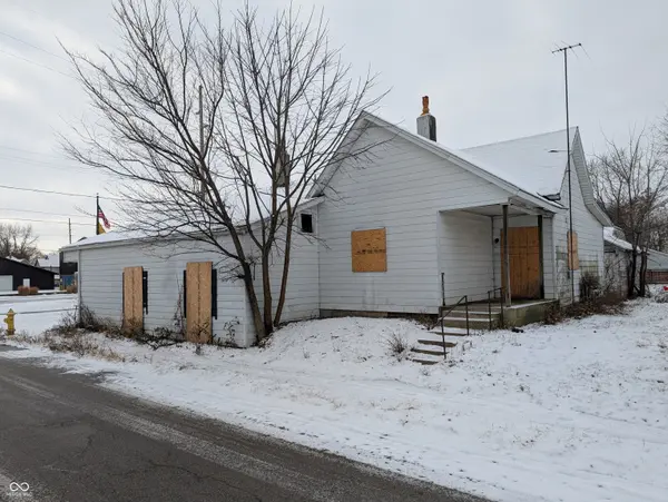 402 W 7th ST, Muncie, IN 47302