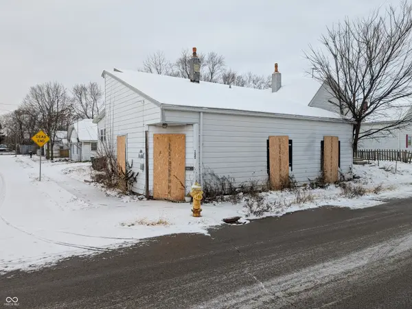 402 W 7th ST, Muncie, IN 47302