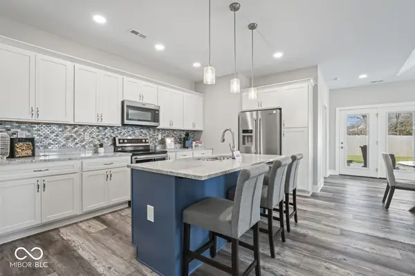 310 Blue River DR, Knightstown, IN 46148