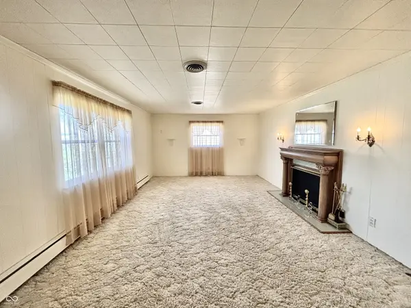 75 S 11th AVE, Beech Grove, IN 46107