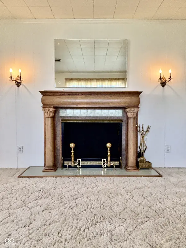 75 S 11th AVE, Beech Grove, IN 46107