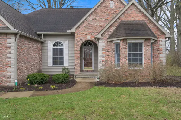 699 Hollowbrook CT, Terre Haute, IN 47803