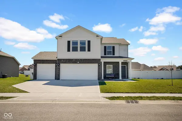 6793 Coreopsis LN,  Seymour,  IN 47274
