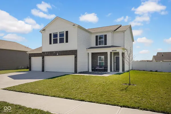6793 Coreopsis LN, Seymour, IN 47274