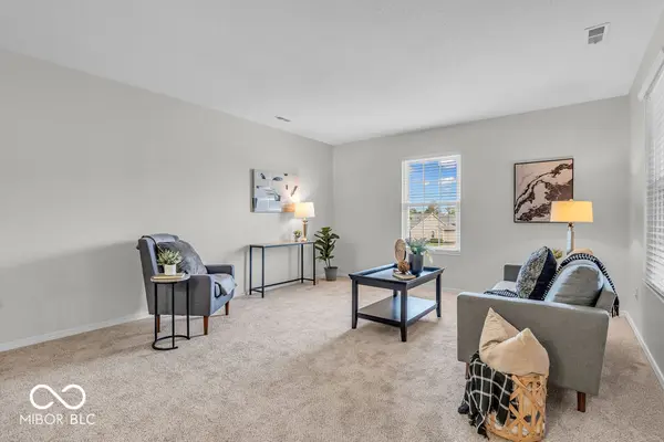 1632 Queensbridge SQ #7, Indianapolis, IN 46219